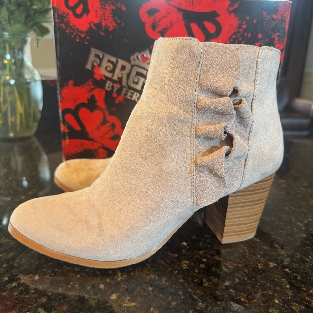 Felicitous Women's Beige Ankle Booties - Picture 4 of 11
